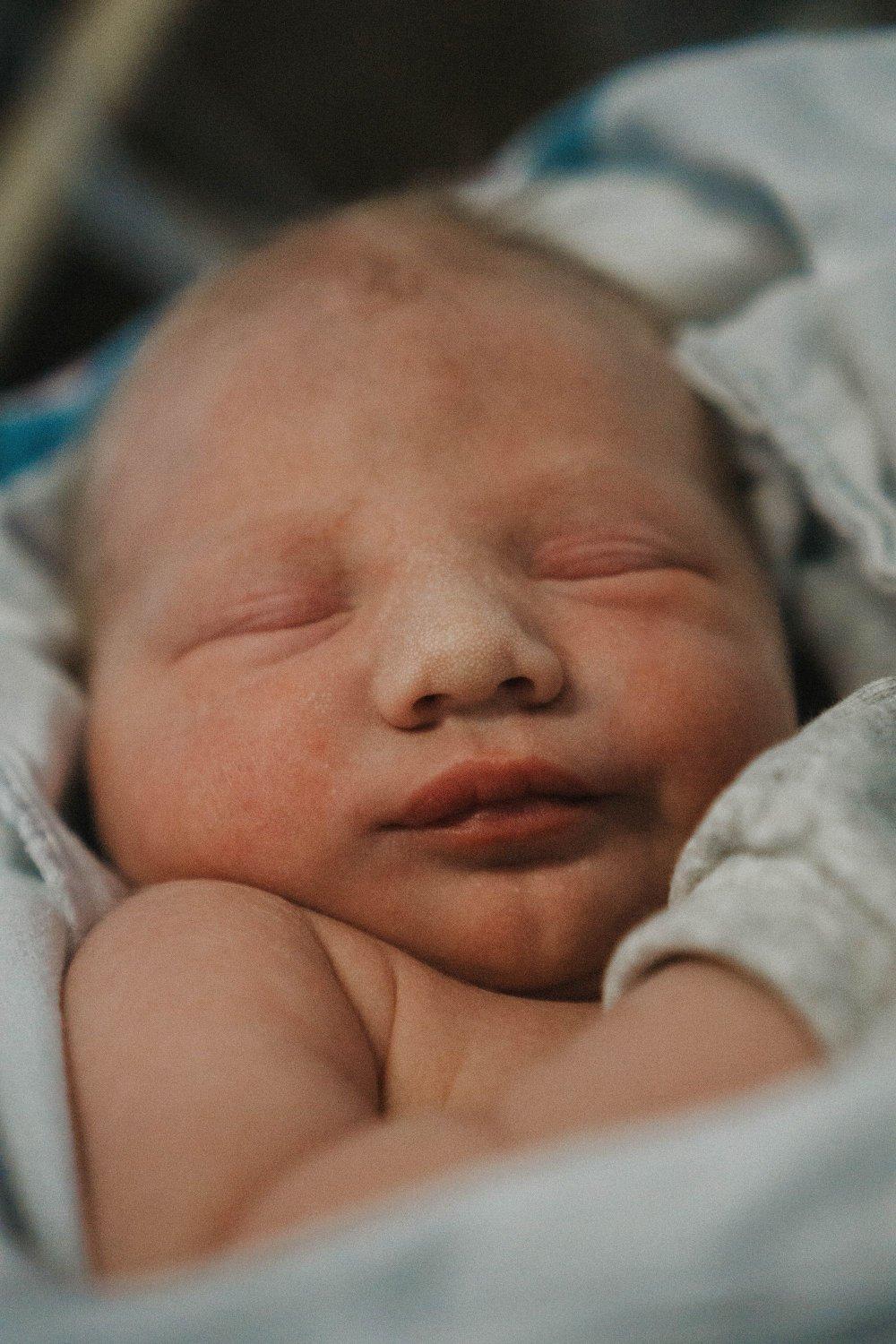 carousel-hero-element image-4